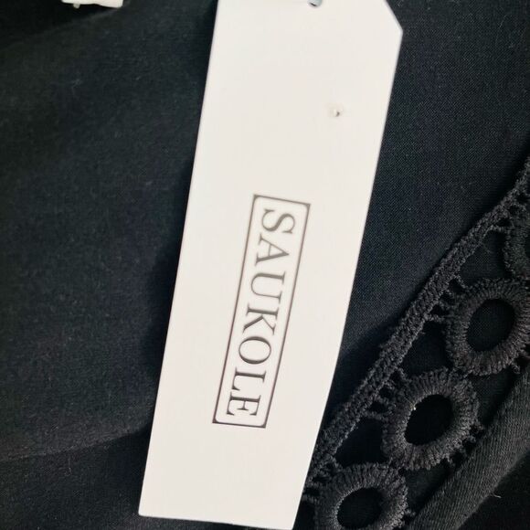 New with tags Saukole black short sleeved  tee shirt w/ crochet accent size XL. - Picture 6 of 6